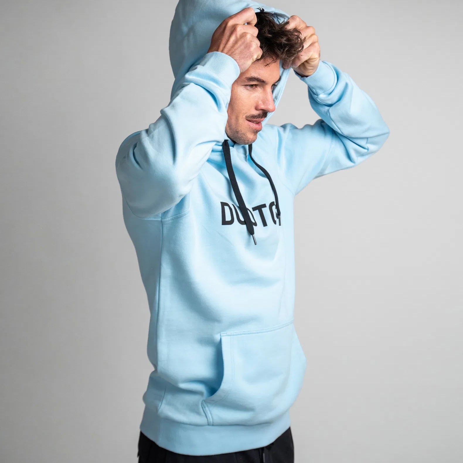 44240-5213_DT_Hoody_Logo_unisex_731_blue_horizon_729_sky_blue_3.webp