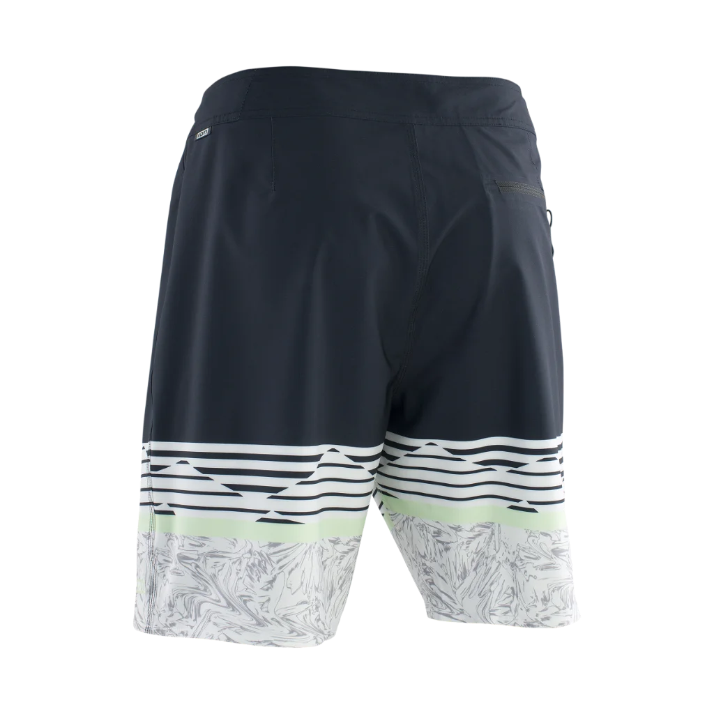 46232-5702_IOB-Boardshorts_Slade_19__men_02_900_black_back.webp