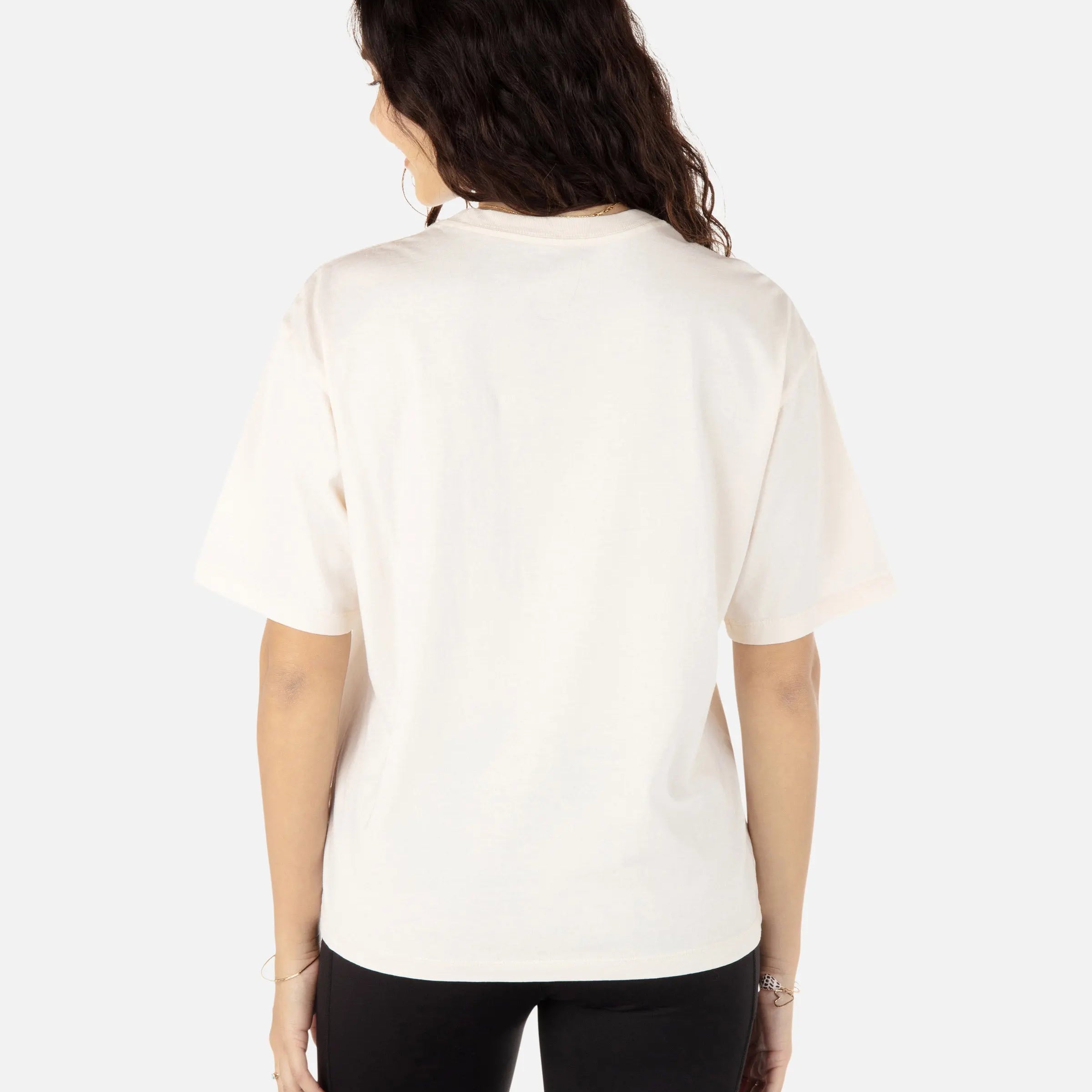 HU109K4_VINTAGE-WHITE_02_19153ee7-abd4-440d-acbf-b91c48e56a57.webp