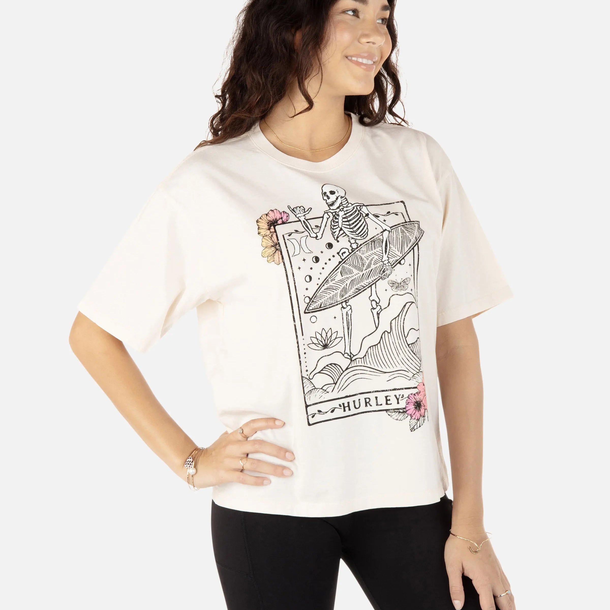 HU109K4_VINTAGE-WHITE_04_59faf9be-25b8-46bc-87ef-71e20d615be1.webp