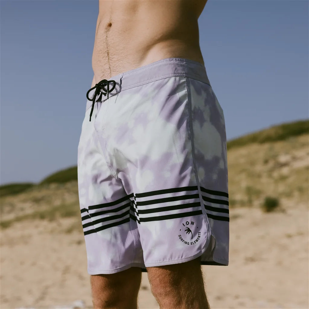 model-shots_apparel_0000s_0021_Boardshorts-Avalon_Lost-lilac.webp